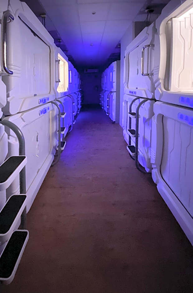 izZzleep WTC Mexico (world trade center Mexico)