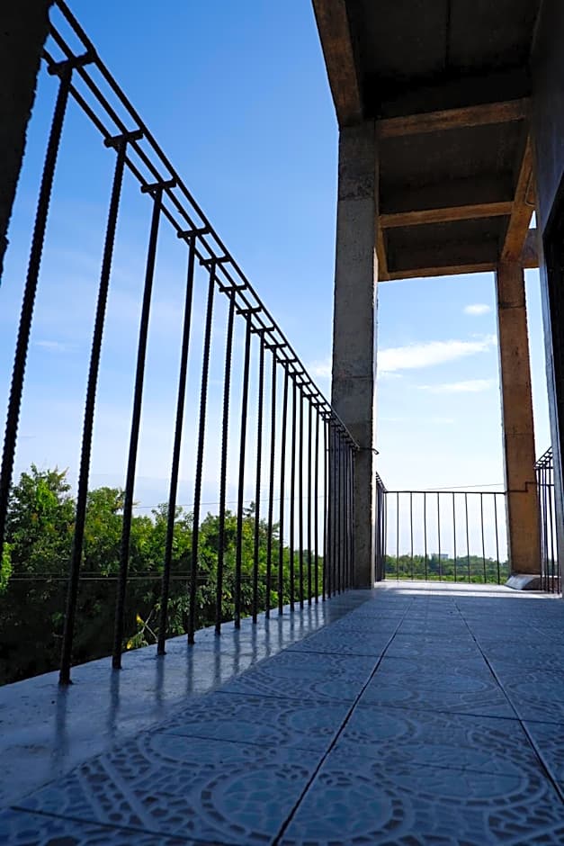 Black Elephant Boutique