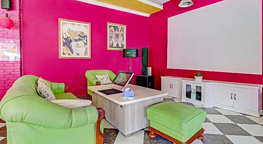 Collection O 90617 Rumah Oma Opa Syariah