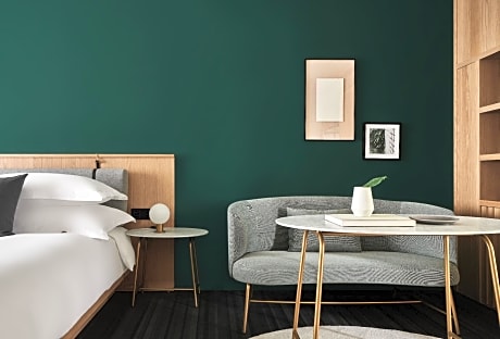 1 King Premium Separate Bath Walk in Shower