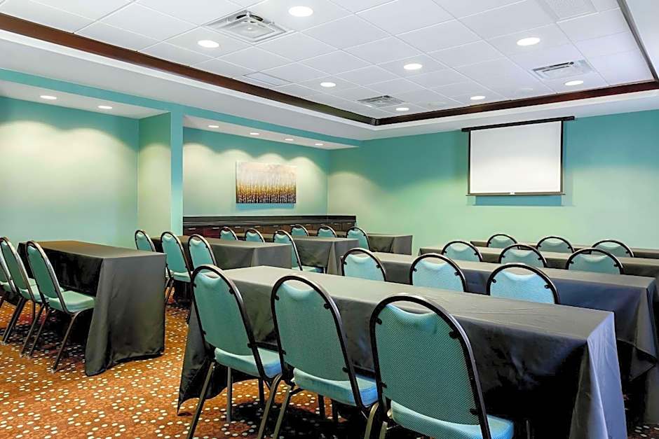 Hampton Inn & Suites Wheeling-The Highlands