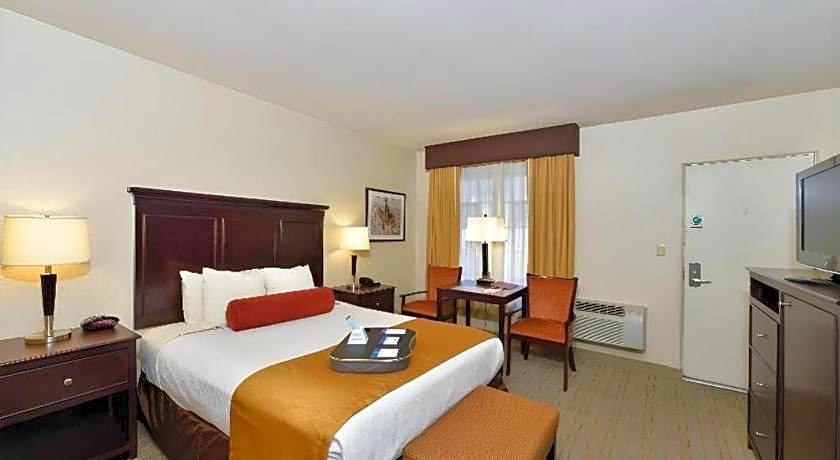 Best Western Plus Frontier Motel