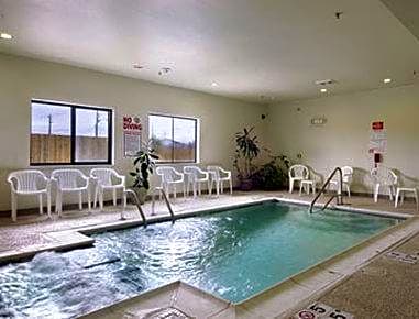 Super 8 by Wyndham Houston/I-10/Federal Road