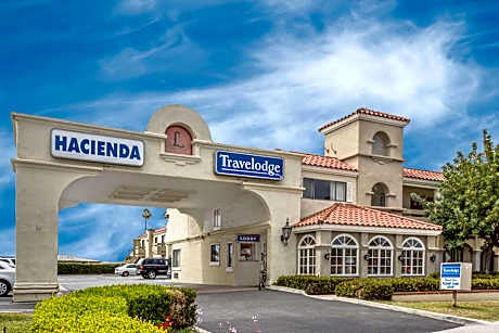 Travelodge by Wyndham Costa Mesa Newport Beach Hacienda