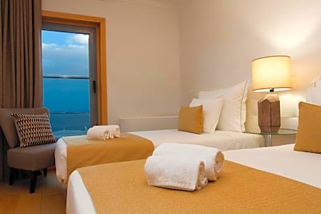 Superior Two-Bedroom Apartment with River View