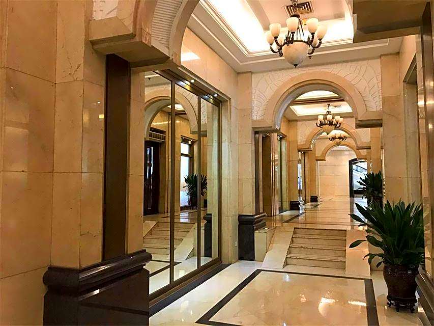 Gold Source Sunshine Hotel