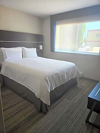 Double Suite - Mobility Access Tub/Non-Smoking