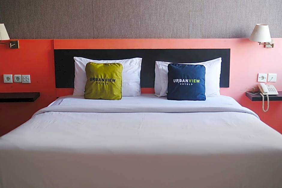 Urbanview Hotel Asyra Makassar