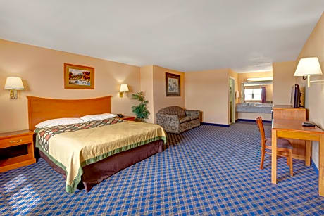 King Room with Bath Tub - Mobility Accessible/Non-Smoking