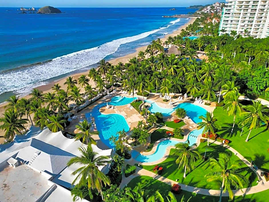 Elegant Beachfront Studio in Monarca Ixtapa