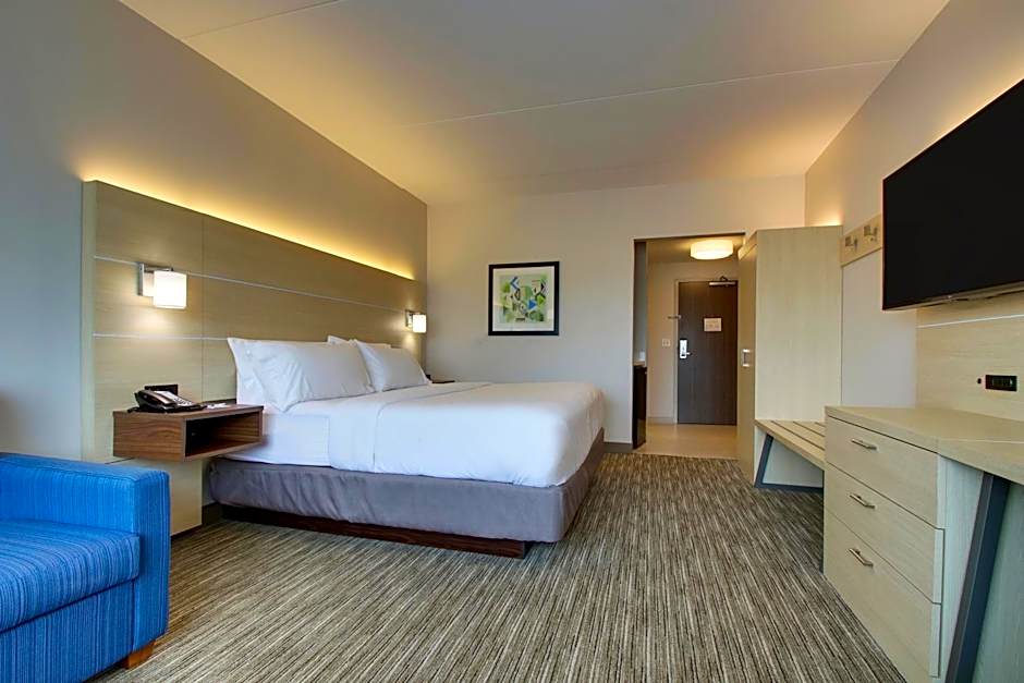 Holiday Inn Express & Suites Elizabethtown North By IHG