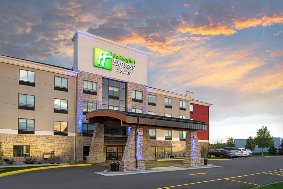 Holiday Inn Express Hotel & Suites Bismarck