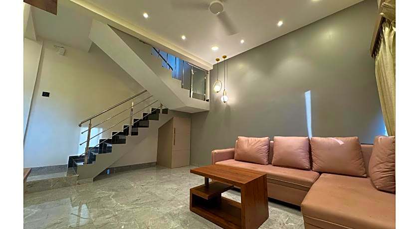 Hotel Sadhana Executive- Dapoli