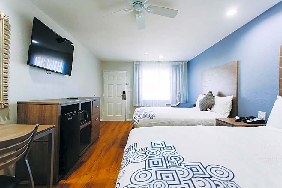 Scottish Inn & Suites - Kemah Boardwalk
