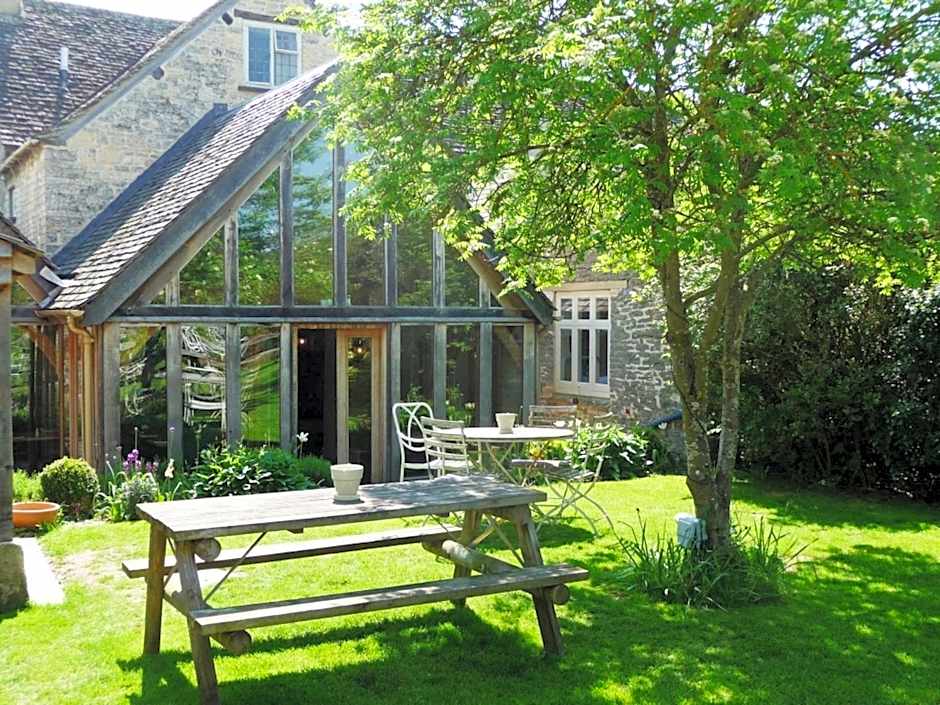 The Swan Inn Swinbrook