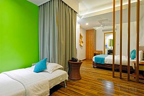 Deluxe Suite (Free Return Airport Transfer and 10% off on Food & Beverage)