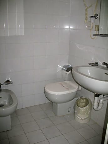 Economy Quadruple Room