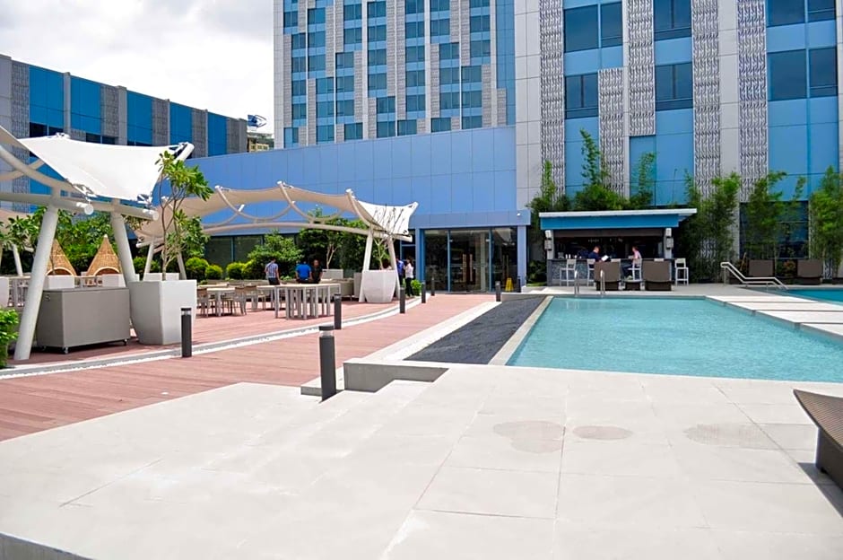 Crimson Hotel Filinvest City Manila