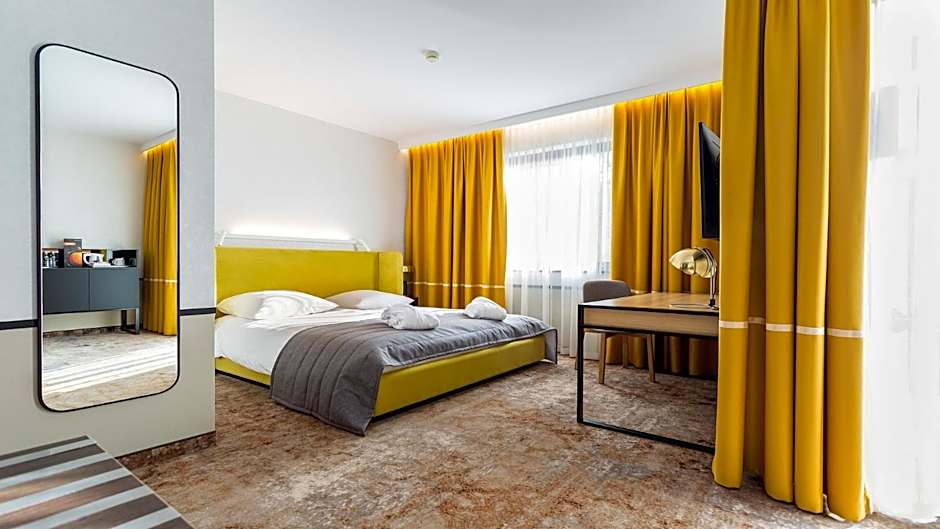 Photo 1 of 10 of Junior Suite