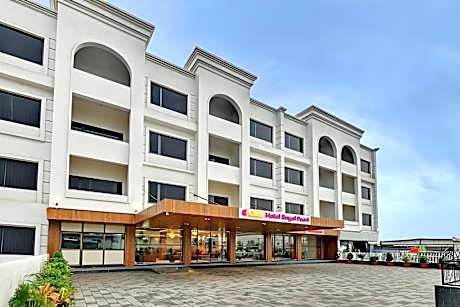 Click Hotel Royal Pearl, Galenda, Dahej