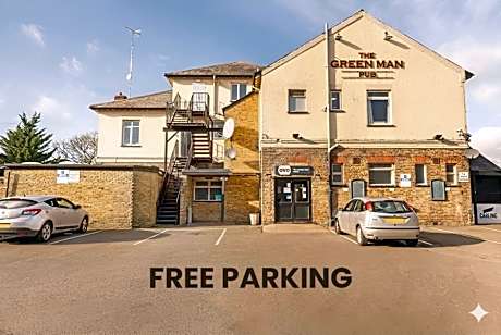 OYO The Green Man Pub and Hotel