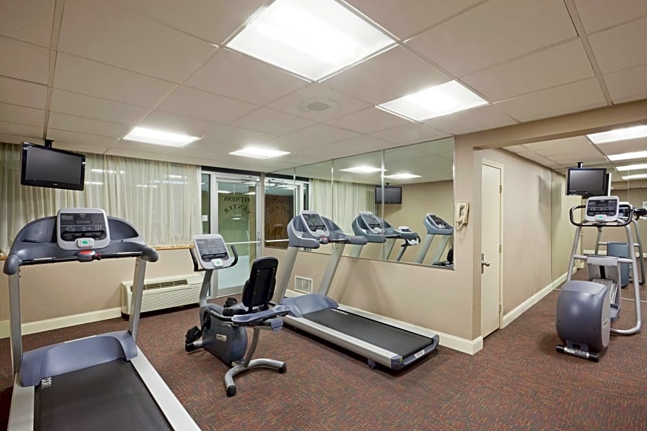 Holiday Inn & Suites Marlborough By IHG
