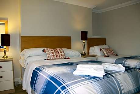 Triple Room with Private Bathroom