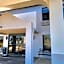 Days Inn & Suites by Wyndham New Iberia