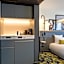 Best Western M-Treize Paris Asnieres
