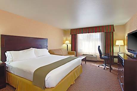 Standard King Room with Sofa Bed