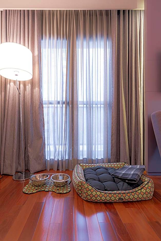 NH Curitiba The Five