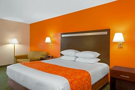 King Studio Suite - Non-Smoking