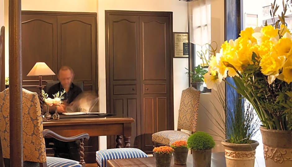 Castex Hotel