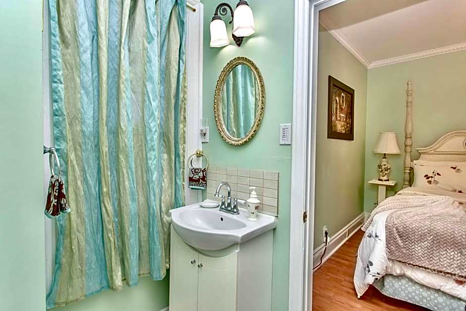 Redwood Bed and Breakfast