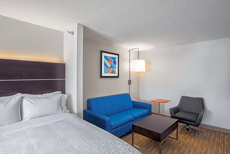 Holiday Inn Express Hotel & Suites Altoona-Des Moines