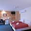 Cotswold Motor Inn