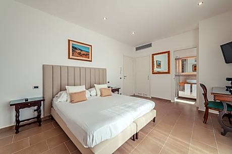 Annex Building Classic Garden View Room