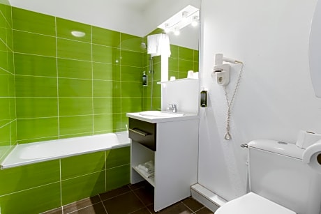 SUITE TWO CONNECTED STUDIOS