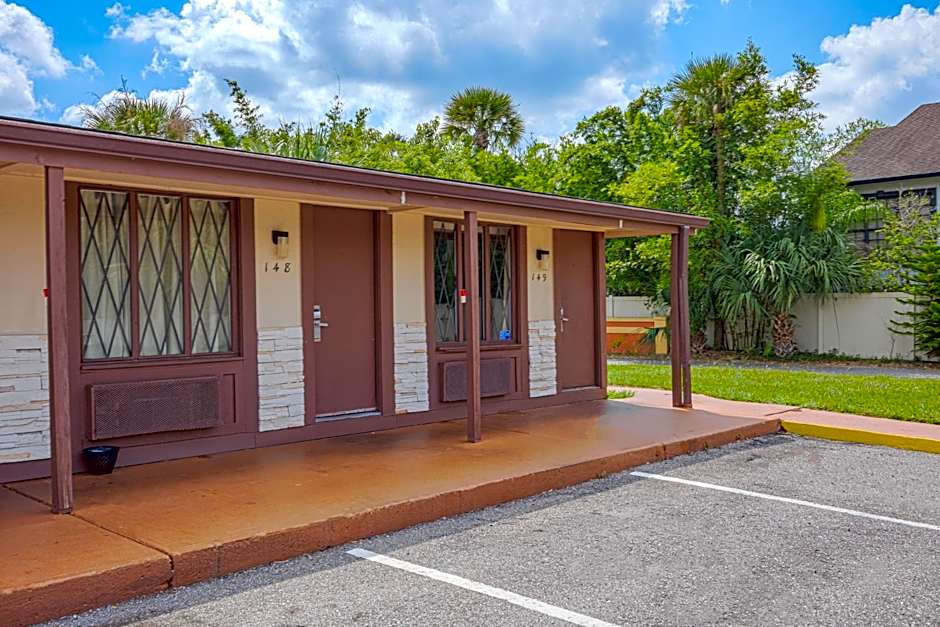 Liberty Garden Inn by OYO Kissimmee near Disney World