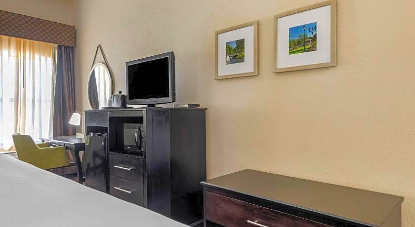 Comfort Inn Sherman - Denison Area
