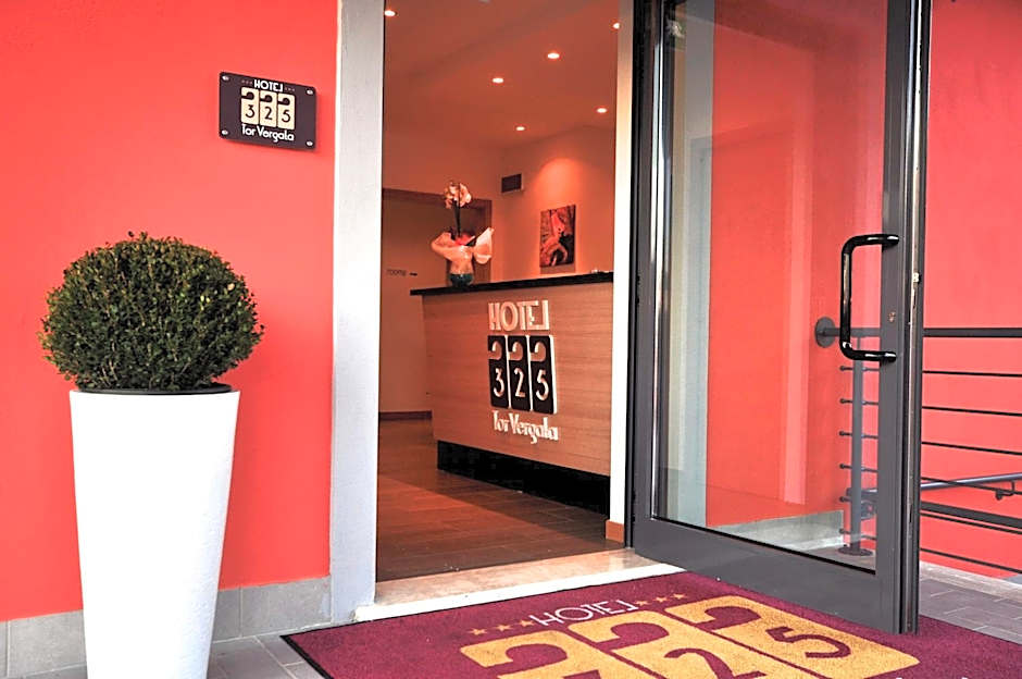 Hotel 325 Tor Vergata