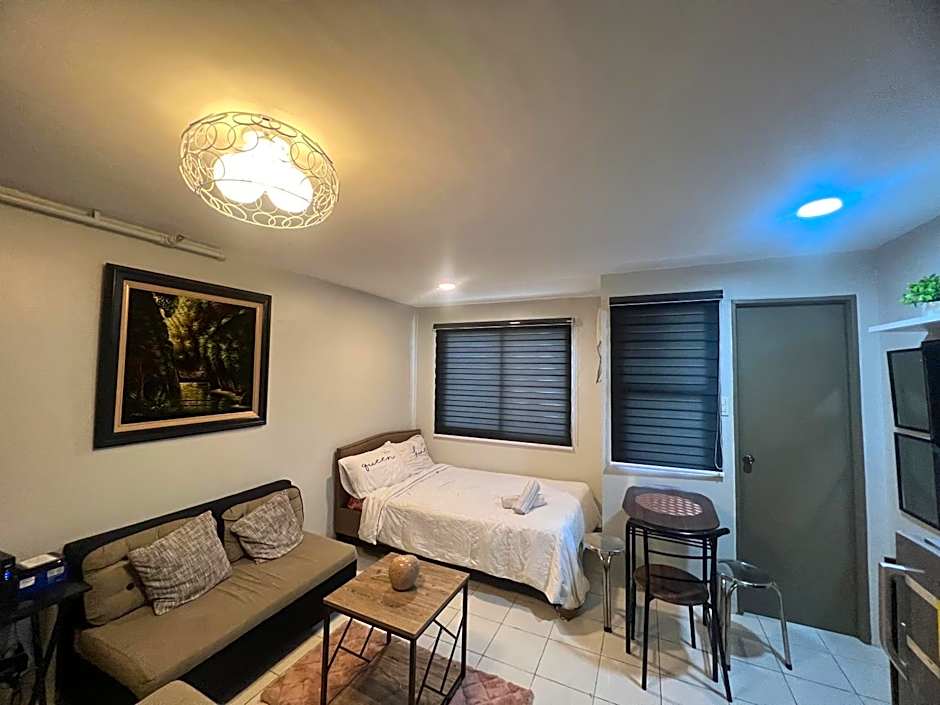 Cozy Boo Staycation near Enchanted kingdom by Dynel