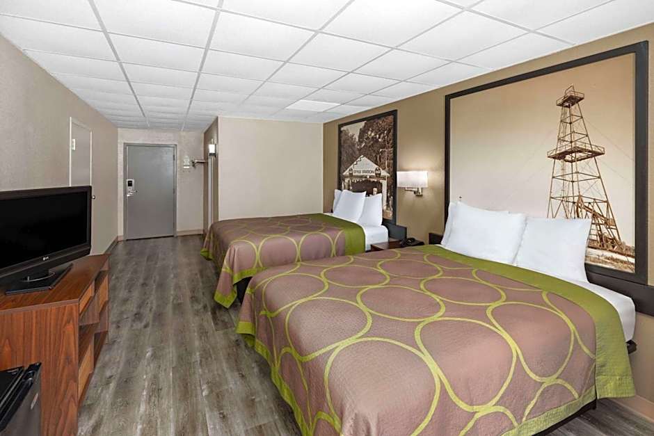 Super 8 by Wyndham Buffalo