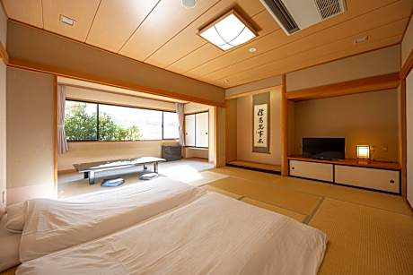 Japanese-Style Quadruple Room