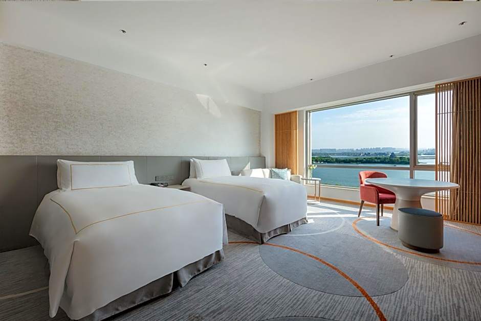 Photo 1 of 5 of Premium 2 Beds, Lake View