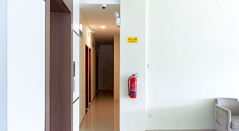 RedDoorz Plus @ Komplek ABC Batu Aji Batam