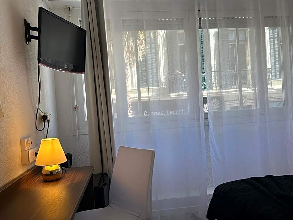 ATH hôtel Athénée