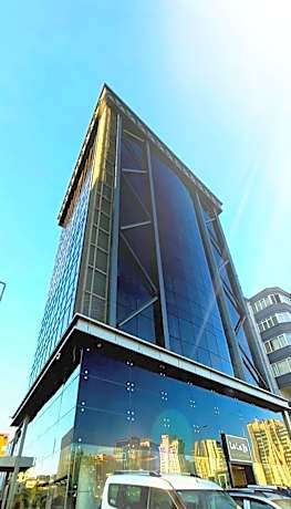 Le Luxe Suites Hotel