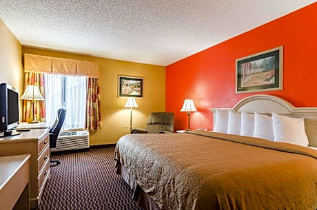 1 King Bed Nonsmoking