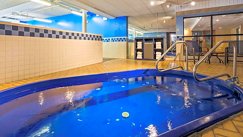 Baymont Inn & Suites by Wyndham Groton-Mystic